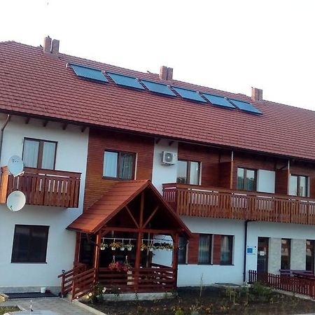 Pensiunea Casa Bunicului Mociu Exterior foto