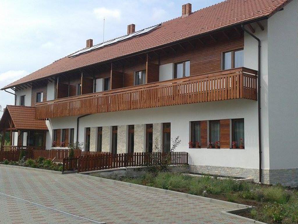 Pensiunea Casa Bunicului Mociu Exterior foto